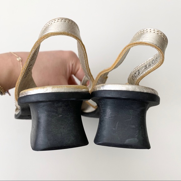 ARCHE Women’s Gold Metallic Leather Sandals Sz 37 - Picture 10 of 10